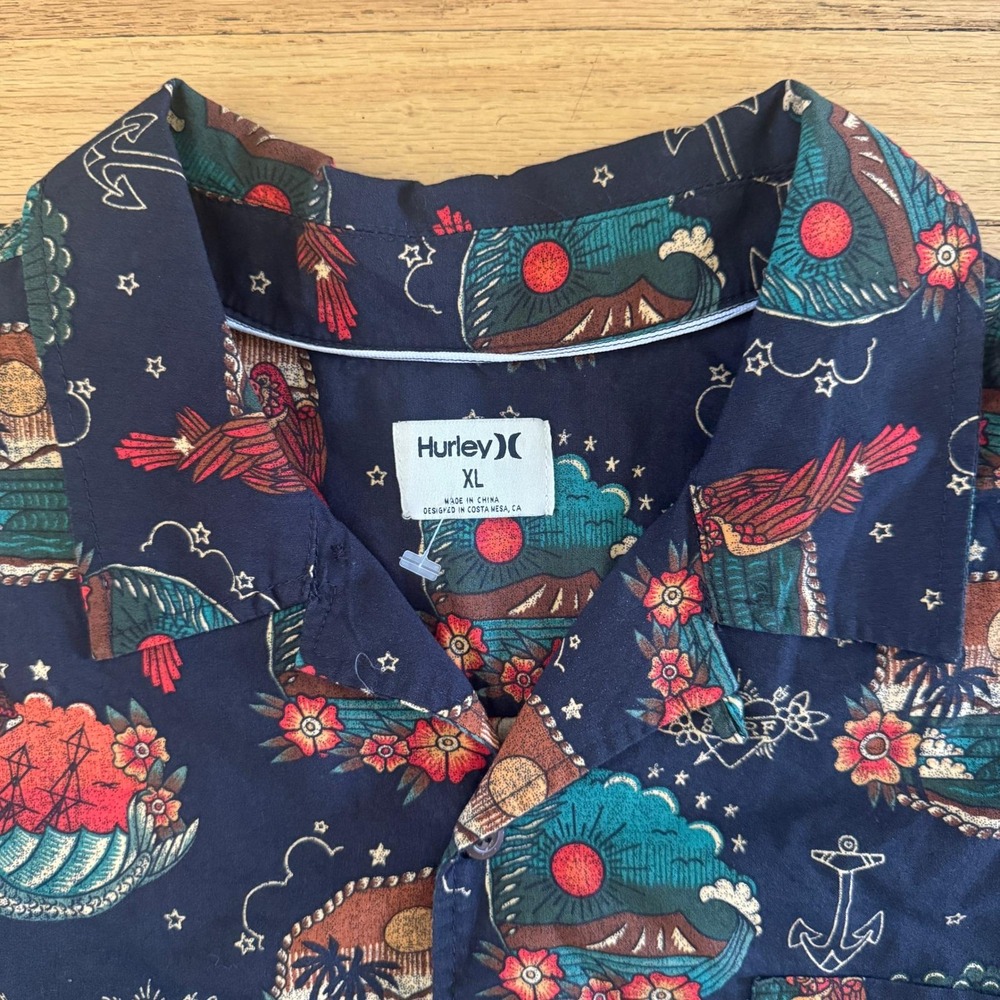 Hurley Mens XL Navy Blue Nautical Tattoo Print Short Sleeve Button Down Shirt - Picture 2 of 6
